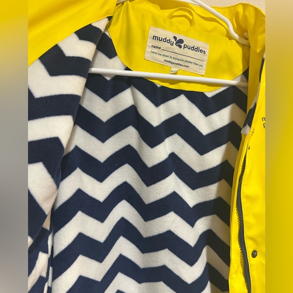 Muddy Puddles-Waterproof Fleece Lined Yellow Jacket.Detachable Hood.Zipper works - Picture 6 of 7